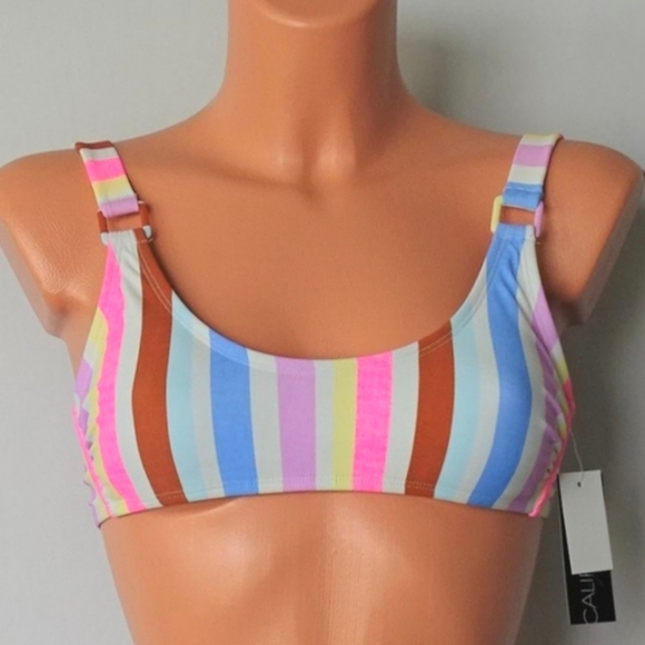 🆕🌿STRIPED BIKINI TOP🌿 - Picture 2 of 6